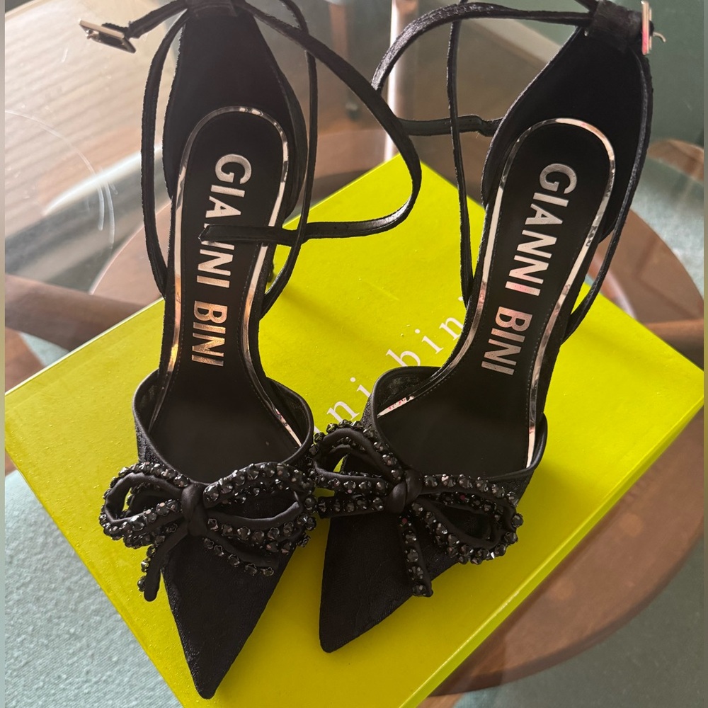 Gianni Bini Black Heels with Embellished Bow